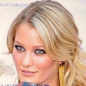 ashley hinshaw gossip girl|Ashley Hinshaw Biography